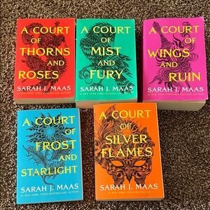 A Court of Thorns and Roses Series Set